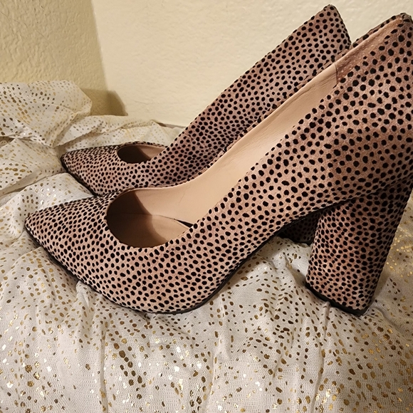 Gianni Bini Kaislie Heel Tan with Black Spots Suede. - Picture 5 of 8